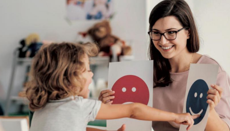 La therapie par le jeu : benefices et methodes